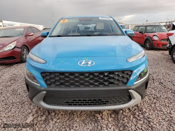 2022 Hyundai Kona SE with VIN KM8K22ABXNU808771, listed as a Copart auction lot 42257895 with 36,242 mi miles and Salvage Title. Bid and sale history available at carsss.com. Image 5.