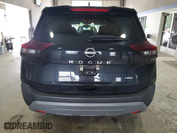 2023 Nissan Rogue S z VIN 5N1BT3AB1PC751419, wystawiony jako Copart lot #56725715 z przebiegiem 109 373 mil mil oraz Szkoda całkowita • Salvage title. Historia ofert i sprzedaży dostępna na DreamBid. Obrazek 6.