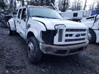 2008 Ford F-450 XL with VIN 1FTXW42R98EB14710, listed as a Copart auction lot 81383144 with 259,012 mi miles and Salvage Title. Bid and sale history available at carsss.com. Image 4.