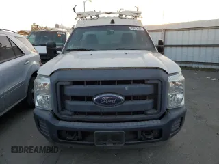 2013 Ford F-350 XL z VIN 1FDRF3A6XDEB92283, wystawiony jako Copart lot #60942625 z przebiegiem 61 808 mil mil oraz Czysty tytuł • Clean title. Historia ofert i sprzedaży dostępna na DreamBid. Obrazek 5.