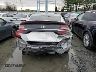 2018 Honda Clarity with VIN JHMZC5F1XJC007189, listed as a Copart auction lot 67925872 with Not Provided miles. Bid and sale history available at carsss.com. Image 6.
