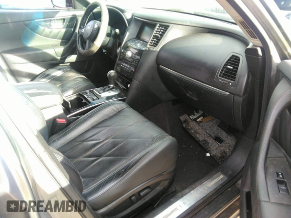 2010 Infiniti FX with VIN JN8AS1MW0AM852429, listed as a IAAI auction lot 41871650 with 266,654 mi miles and . Bid and sale history available at DreamBid. Image 5.