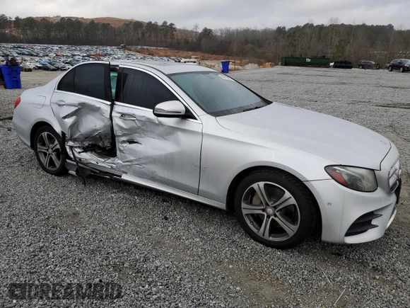 2017 Mercedes-Benz E 300 Luxury with VIN WDDZF4KB3HA202449, listed as a Copart auction lot 43813855 with 57,911 mi miles and Salvage Title. Bid and sale history available at DreamBid. Image 4.