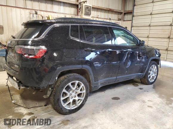2024 Jeep Compass Latitude Lux с VIN 3C4NJDFN9RT133806, выставлен на аукционе Copart как лот 54915595 с пробегом 11 991 миль миль и Списание • Salvage title. История ставок и продаж доступна на DreamBid. Изображение 3.