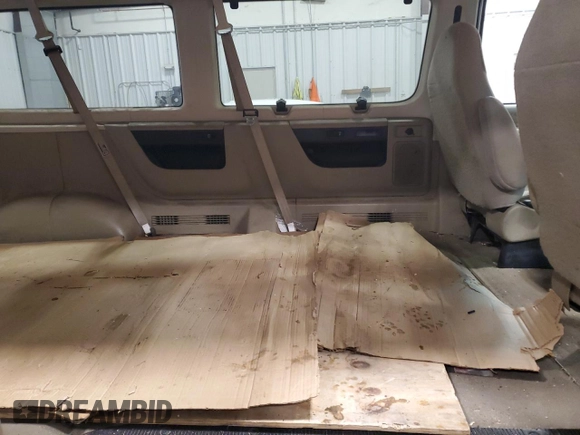 2003 Ford Econoline Passenger XL with VIN 1FMRE11LX3HB62226, listed as a Copart auction lot 45860925 with 308,385 mi miles and Non repairable. Bid and sale history available at DreamBid. Image 11.