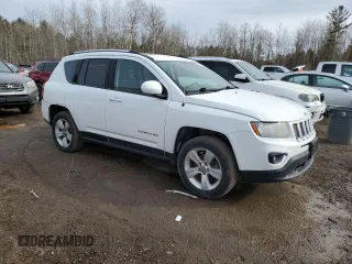 2017 Jeep Compass High Altitude with VIN 1C4NJDAB7HD164165, listed as a Copart auction lot 48239225 with 195,675 mi miles and Clean Title. Bid and sale history available at carsss.com. Image 4.