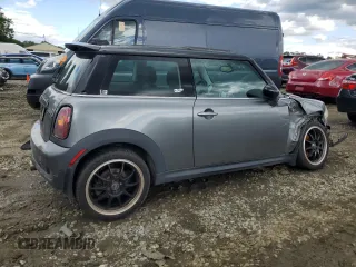 2007 MINI Hardtop S z VIN WMWMF73557TL90986, wystawiony jako Copart lot #57850585 z przebiegiem 185 423 mil mil oraz Szkoda całkowita • Salvage title. Historia ofert i sprzedaży dostępna na DreamBid. Obrazek 3.