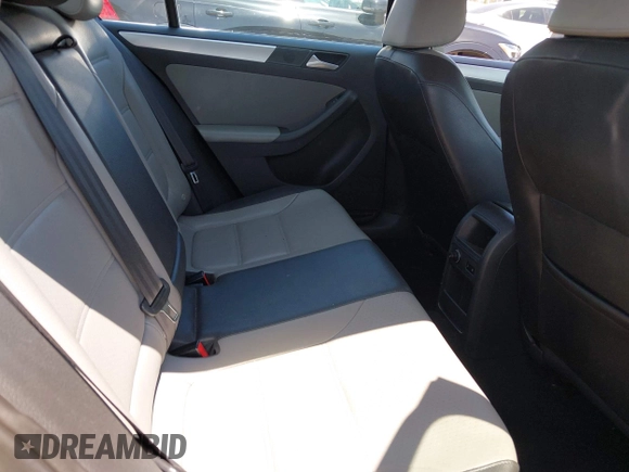 2013 Volkswagen Jetta Hybrid SE with VIN 3VW637AJ8DM299657, listed as a IAAI auction lot 42538101 with 128,822 mi miles and . Bid and sale history available at DreamBid. Image 8.