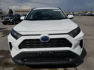2021 Toyota RAV4 Hybrid LE z VIN 4T3MWRFV2MU048172, wystawiony jako Copart lot #54736375 z przebiegiem 33 006 mil mil oraz Szkoda całkowita • Salvage title. Historia ofert i sprzedaży dostępna na DreamBid. Obrazek 5.