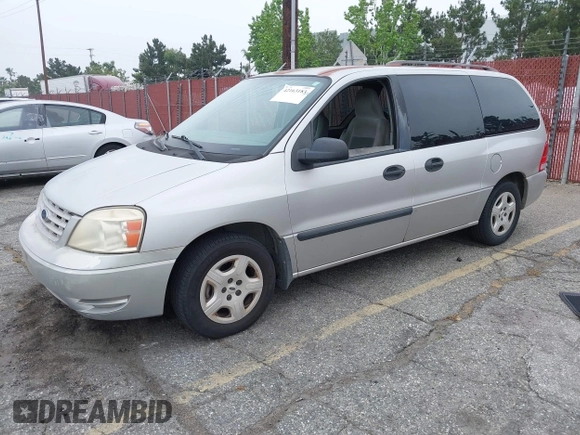 2005 Ford Freestar SE z VIN 2FMZA516X5BA42620, wystawiony jako IAAI lot #42163183 z przebiegiem 93 141 mil mil oraz . Historia ofert i sprzedaży dostępna na DreamBid. Obrazek 2.