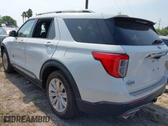2023 Ford Explorer King Ranch z VIN 1FM5K8LC5PGB63003, wystawiony jako IAAI lot #41951954 z przebiegiem Nie podano mil oraz . Historia ofert i sprzedaży dostępna na DreamBid. Obrazek 3.