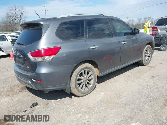 2015 Nissan Pathfinder S with VIN 5N1AR2MN7FC633528, listed as a IAAI auction lot 41905726 with 159,525 mi miles and . Bid and sale history available at DreamBid. Image 4.