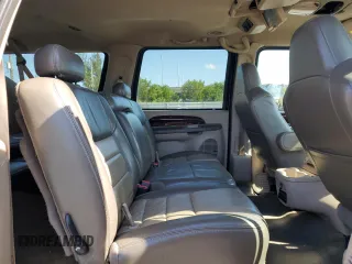 2004 Ford Excursion Eddie Bauer with VIN 1FMSU45P74EA29932, listed as a Copart auction lot 53301295 with 171,263 mi miles and Clean Title. Bid and sale history available at DreamBid. Image 11.
