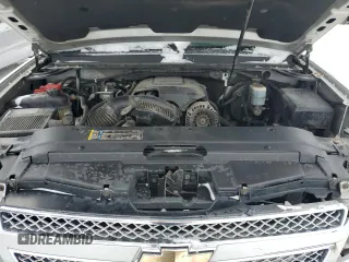 2010 Chevrolet Suburban LTZ with VIN 1GNUKKE36AR229085, listed as a Copart auction lot 45721095 with 201,743 mi miles and Clean Title. Bid and sale history available at carsss.com. Image 12.