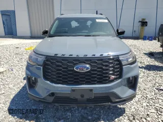 2025 Ford Explorer ST with VIN 1FMWK8GC4SGB16875, listed as a Copart auction lot 50733035 with 140 mi miles and Salvage Title. Bid and sale history available at carsss.com. Image 5.