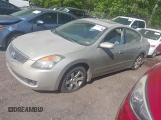 2009 Nissan Altima 2.5 S with VIN 1N4AL21EX9N513182, listed as a IAAI auction lot 42085758 with 256,655 mi miles. Bid and sale history available at carsss.com. Image 2.