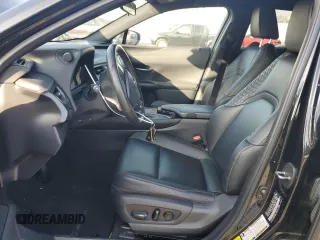 2020 Lexus UX 200 z VIN JTHX3JBH3L2030146, wystawiony jako Copart lot #88565165 z przebiegiem 88 286 mil mil oraz Czysty tytuł • Clean title. Historia ofert i sprzedaży dostępna na DreamBid. Obrazek 7.