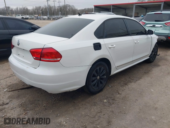 2012 Volkswagen Passat S w/Appearance with VIN 1VWAP7A30CC027913, listed as a IAAI auction lot 41580382 with 199,462 mi miles. Bid and sale history available at carsss.com. Image 4.