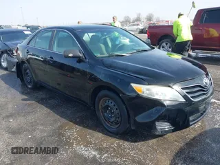 2011 Toyota Camry LE z VIN 4T4BF3EK0BR177017, wystawiony jako IAAI lot #41464794 z przebiegiem 155 736 mil mil oraz . Historia ofert i sprzedaży dostępna na DreamBid. Obrazek 1.