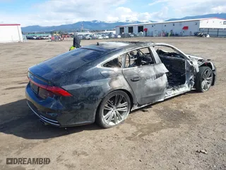2019 Audi A7 Premium Plus with VIN WAUU2AF28KN051257, listed as a IAAI auction lot 41949211 with 1 mi miles. Bid and sale history available at carsss.com. Image 4.