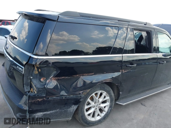 2021 Ford Expedition Max XLT z VIN 1FMJK1HT7MEA33522, wystawiony jako IAAI lot #42234534 z przebiegiem 124 820 mil mil oraz . Historia ofert i sprzedaży dostępna na DreamBid. Obrazek 6.