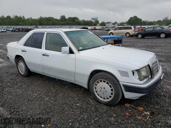 1990 Mercedes-Benz 300 with VIN WDBEB28D0LB224203, listed as a Copart auction lot 56349565 with 239,773 mi miles and Clean Title. Bid and sale history available at DreamBid. Image 4.