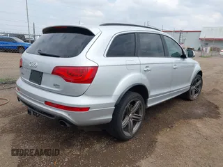 2015 Audi Q7 S line Prestige с VIN WA1DGAFE3FD014444, выставлен на аукционе IAAI как лот 42402252 с пробегом Не указан миль и . История ставок и продаж доступна на DreamBid. Изображение 4.