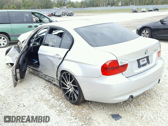 2007 BMW 3 Series 335i with VIN WBAVB73577KY60943, listed as a Copart auction lot 26073428 with Not provided miles and Non repairable. Bid and sale history available at DreamBid. Image 3.