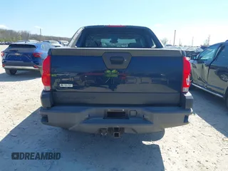 2004 Chevrolet Avalanche Z71 with VIN 3GNEK12T84G225711, listed as a IAAI auction lot 42051081 with 204,049 mi miles. Bid and sale history available at carsss.com. Image 16.