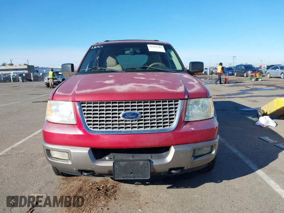 2003 Ford Expedition Eddie Bauer with VIN 1FMPU18L13LB22470, listed as a IAAI auction lot 41532763 with 261,942 mi miles. Bid and sale history available at carsss.com. Image 12.