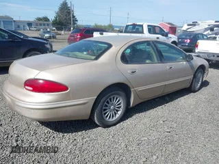 1998 Chrysler Concorde z VIN 2C3HD46J6WH194315, wystawiony jako IAAI lot #41896534 z przebiegiem 213 906 mil mil oraz . Historia ofert i sprzedaży dostępna na DreamBid. Obrazek 4.