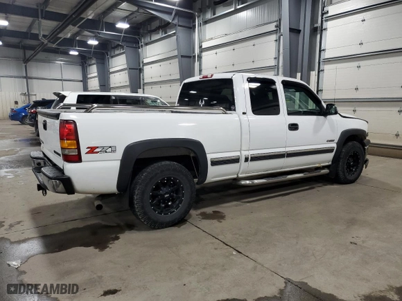 2002 Chevrolet Silverado 1500 LT with VIN 2GCEK19T121341322, listed as a Copart auction lot 51996475 with 232,515 mi miles and Salvage Title. Bid and sale history available at carsss.com. Image 3.