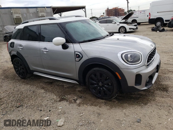 2024 MINI Countryman Cooper S with VIN WMZ53BR01R3R51976, listed as a Copart auction lot 65648114 with 29,115 mi miles and Salvage Title. Bid and sale history available at carsss.com. Image 4.