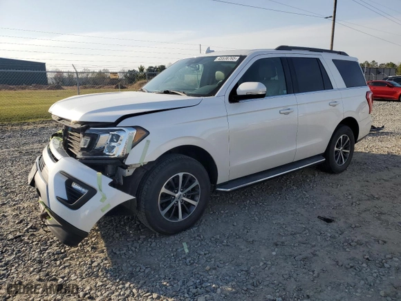 2018 Ford Expedition XLT with VIN 1FMJU1JT4JEA32215, listed as a Copart auction lot 45538765 with 110,191 mi miles and Salvage Title. Bid and sale history available at carsss.com. Image 1.