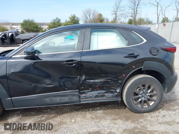 2021 Mazda CX-30 S with VIN 3MVDMBAL5MM214185, listed as a IAAI auction lot 41800888 with 33,267 mi miles and . Bid and sale history available at carsss.com. Image 6.