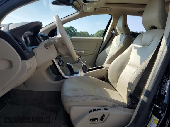 2013 Volvo XC60 3.2L с VIN YV4952DLXD2412099, выставлен на аукционе Copart как лот 54785685 с пробегом 133 231 миль миль и Списание • Salvage title. История ставок и продаж доступна на DreamBid. Изображение 7.