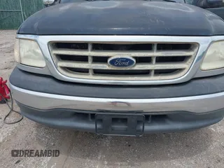 2000 Ford F-150 XL с VIN 1FTRX17W8YNC06734, выставлен на аукционе IAAI как лот 42274307 с пробегом 208 613 миль миль и . История ставок и продаж доступна на DreamBid. Изображение 6.