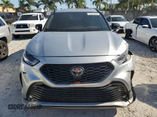 2022 Toyota Highlander XSE z VIN 5TDLZRBH5NS243608, wystawiony jako Copart lot #52308195 z przebiegiem 98 398 mil mil oraz Szkoda całkowita • Salvage title. Historia ofert i sprzedaży dostępna na DreamBid. Obrazek 5.