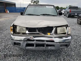 2000 Nissan Frontier XE z VIN 1N6DD26S6YC415423, wystawiony jako Copart lot #59086535 z przebiegiem 122 746 mil mil oraz Szkoda całkowita • Salvage title. Historia ofert i sprzedaży dostępna na DreamBid. Obrazek 5.
