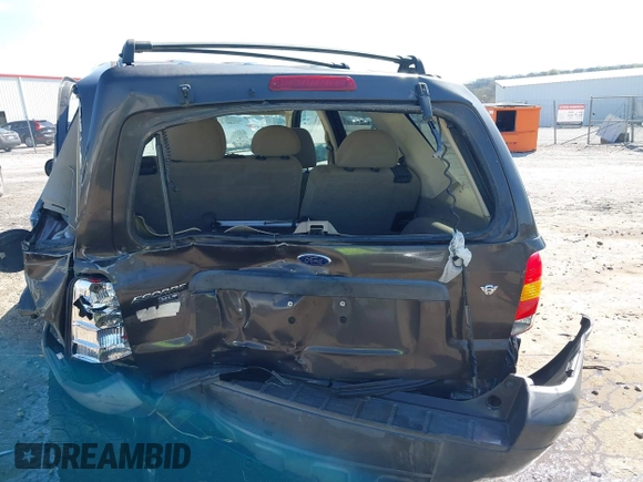2007 Ford Escape XLT с VIN 1FMYU93197KB68777, выставлен на аукционе IAAI как лот 41996027 с пробегом 206 497 миль миль и . История ставок и продаж доступна на DreamBid. Изображение 6.