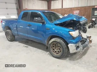 2008 Toyota Tundra 4WD Truck with VIN 5TBBV54198S521620, listed as a IAAI auction lot 41872448 with 250,904 mi miles. Bid and sale history available at carsss.com. Image 1.