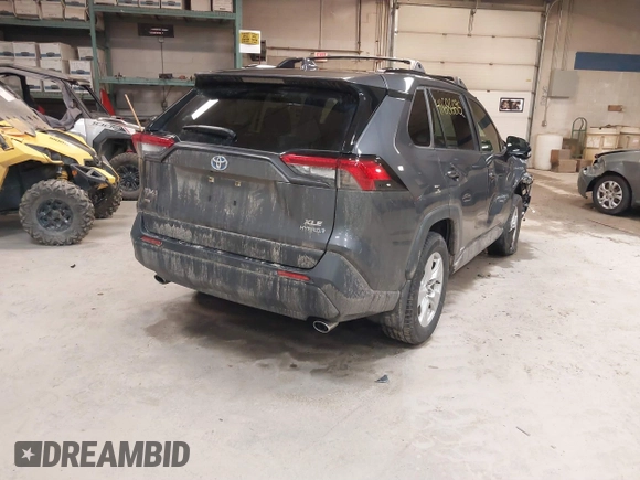2021 Toyota RAV4 Hybrid XLE with VIN JTMRWRFV2MD125979, listed as a IAAI auction lot 41686695 with 79,737 mi miles. Bid and sale history available at carsss.com. Image 4.