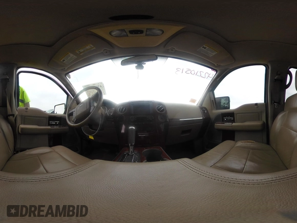 2006 Ford F-150 XLT с VIN 1FTPW12V16KD68289, выставлен на аукционе IAAI как лот 42210513 с пробегом 228 168 миль миль и . История ставок и продаж доступна на DreamBid. Изображение 19.