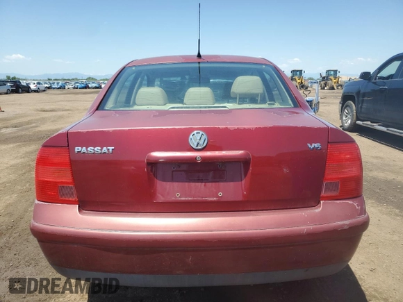 2000 Volkswagen Passat with VIN WVWPD23B9YP211602, listed as a Copart auction lot 61509955 with 121,435 mi miles and Clean title. Bid and sale history available at DreamBid. Image 6.