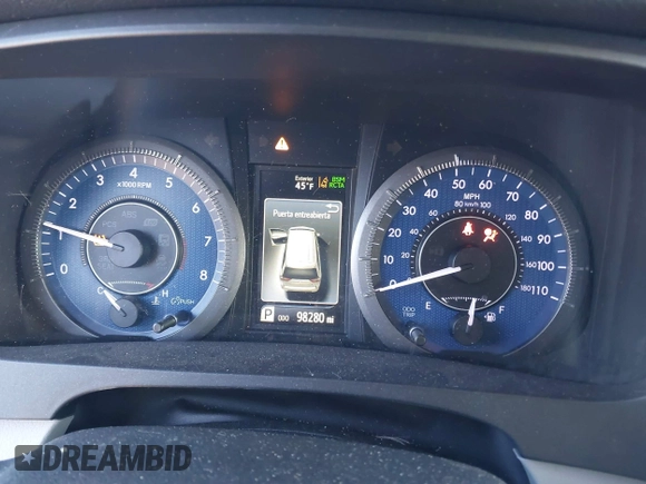 2019 Toyota Sienna XLE Auto Access Seat with VIN 5TDYZ3DC9KS995408, listed as a IAAI auction lot 41114546 with 98,280 mi miles. Bid and sale history available at carsss.com. Image 7.