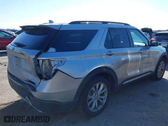 2020 Ford Explorer XLT with VIN 1FMSK7DH9LGD15494, listed as a IAAI auction lot 41619753 with 50,816 mi miles. Bid and sale history available at carsss.com. Image 4.