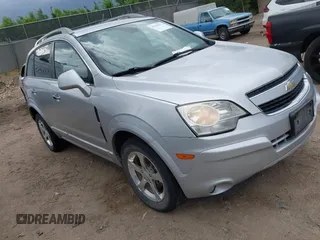 2013 Chevrolet Captiva Sport LT z VIN 3GNAL3EK5DS585249, wystawiony jako IAAI lot #42395833 z przebiegiem 162 746 mil mil oraz . Historia ofert i sprzedaży dostępna na DreamBid. Obrazek 1.