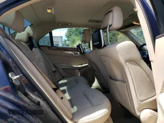 2015 Mercedes-Benz E 350 Luxury z VIN WDDHF8JB1FB086454, wystawiony jako Copart lot #54167685 z przebiegiem 109 441 mil mil oraz Czysty tytuł • Clean title. Historia ofert i sprzedaży dostępna na DreamBid. Obrazek 10.