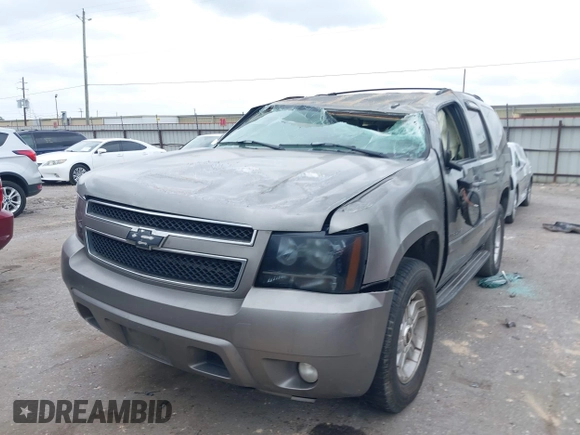 2007 Chevrolet Tahoe LT z VIN 1GNFC13J77R113842, wystawiony jako IAAI lot #42293559 z przebiegiem 288 926 mil mil oraz . Historia ofert i sprzedaży dostępna na DreamBid. Obrazek 17.