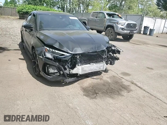 2024 Audi RS 3 z VIN WUAG4DGY5RA900327, wystawiony jako Copart lot #54953264 z przebiegiem Nie podano mil oraz Szkody całkowita. Historia ofert i sprzedaży dostępna na DreamBid. Obrazek 11.